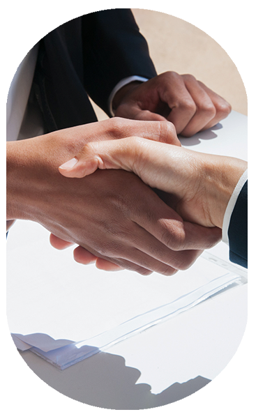 Abogado asesorando en caso de despido